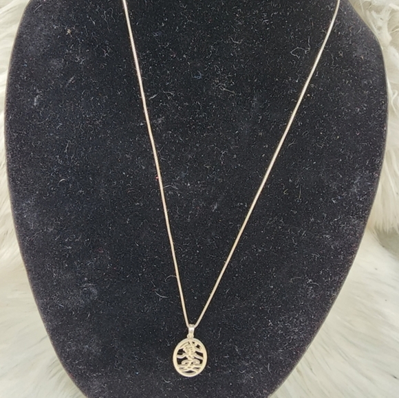 Vintage Asian‎ Symbol sterling necklace - Picture 4 of 9